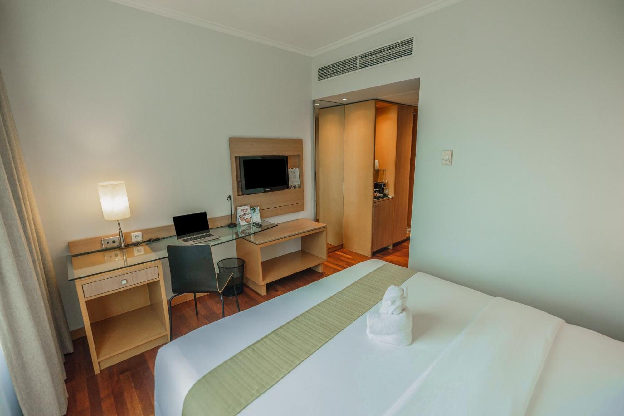 Hotel Kimaya Slipi Jakarta By Harris Eksteriør bilde